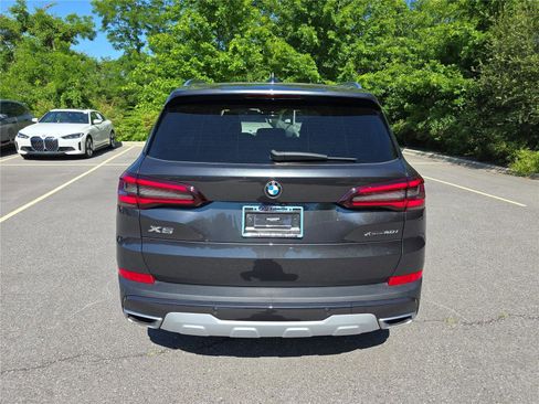 Used 2021 BMW X5 xDrive40i w/ Premium Package AWD/4WD image 4
