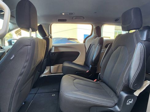 Used 2023 Chrysler Voyager LX FWD image 48