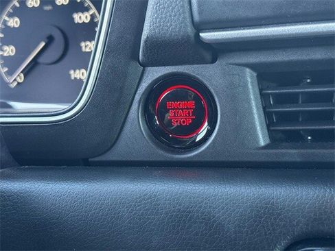 Certified 2025 Honda Pilot Sport image 20