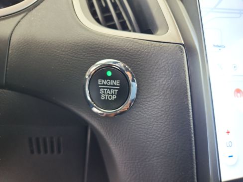 Used 2021 Ford Edge ST-Line FWD image 28