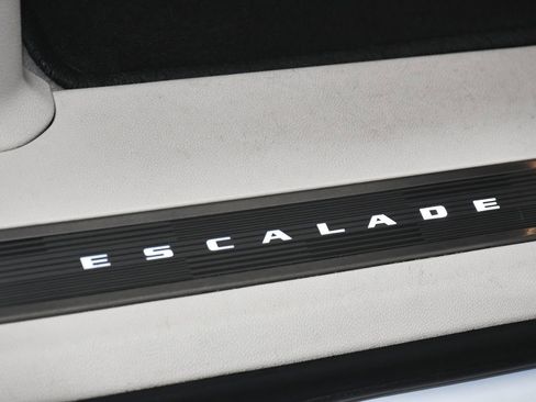 Used 2022 Cadillac Escalade Sport Platinum AWD/4WD image 15
