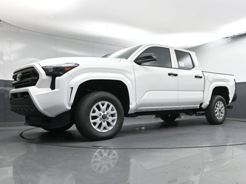 New 2025 Toyota Tacoma SR image 19