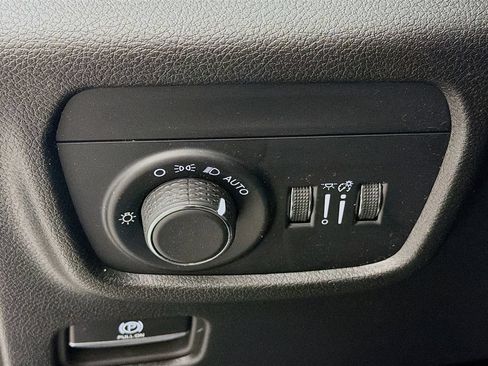 Certified 2023 Jeep Grand Cherokee L Laredo AWD/4WD image 18