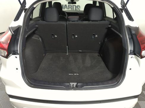 Used 2022 Nissan Kicks SR FWD image 18