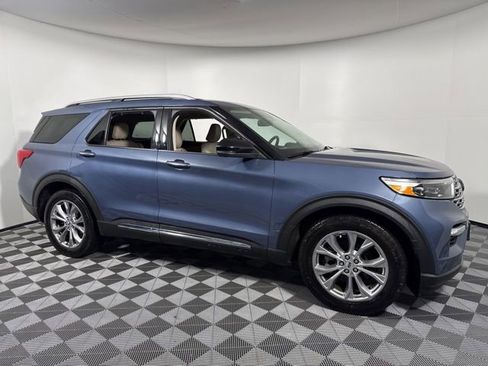 Used 2021 Ford Explorer Limited w/ Equipment Group 301A image 10