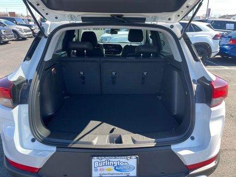 New 2026 Chevrolet TrailBlazer LT w/ LT Cold Weather Package AWD/4WD image 7