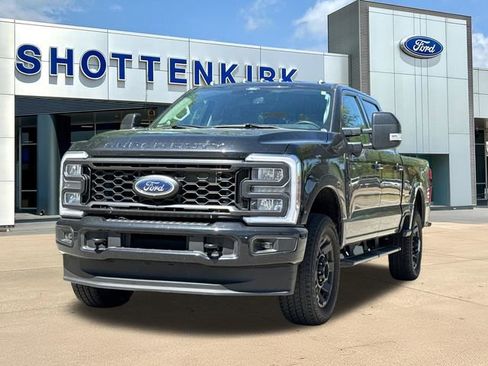 Used 2023 Ford F150 Lariat image 3