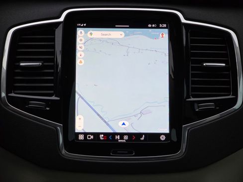 Used 2023 Volvo XC90 B6 Plus w/ Protection Package Premier image 8