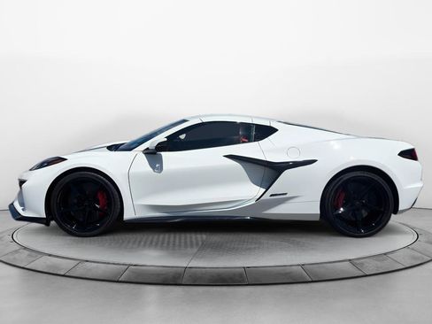 New 2026 Chevrolet Corvette E-Ray w/ Stealth Interior Trim Package AWD/4WD image 2