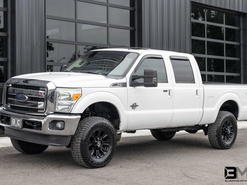 Used 2013 Ford F250 Lariat w/ Lariat Ultimate Pkg AWD/4WD image 2