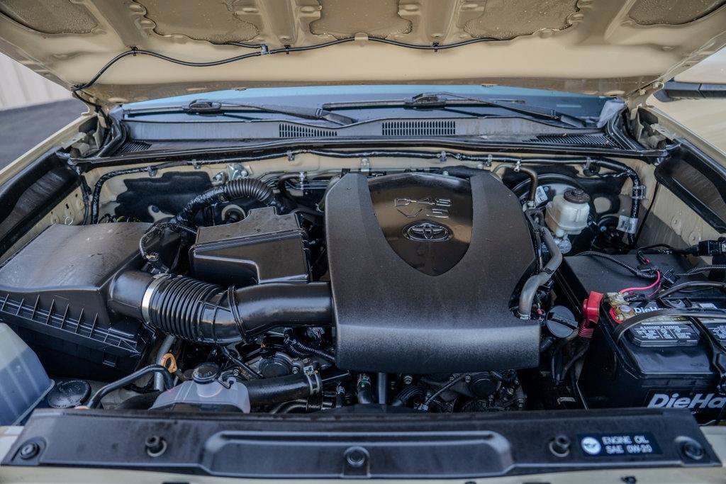 Used 2019 Toyota Tacoma SR5 AWD/4WD image 11