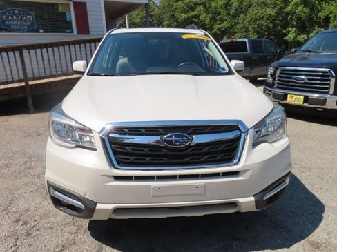 Used 2017 Subaru Forester 2.5i Limited AWD/4WD image 3