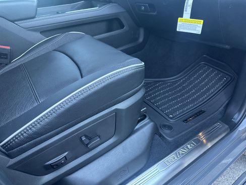 New 2026 RAM 2500 Limited image 30