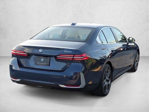 New 2027 BMW 530i w/ Premium Package RWD image 2