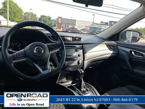 Used 2017 Nissan Rogue S w/ Appearance Package AWD/4WD image 18
