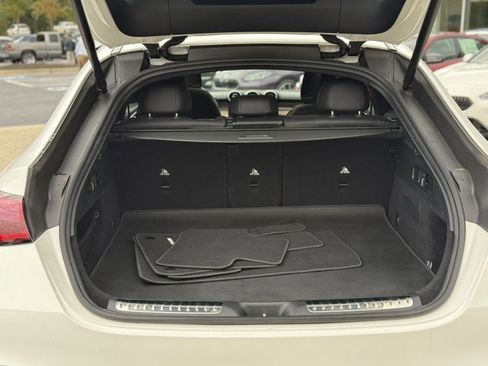 Used 2024 Mercedes-Benz GLC 300 4MATIC image 18