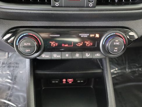 Used 2019 Kia Forte LXS FWD image 12