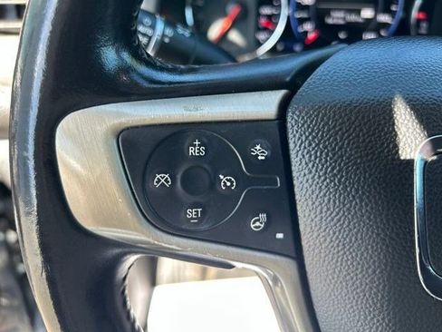 Used 2021 GMC Acadia Denali w/ Denali Technology Package FWD image 21