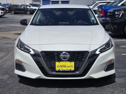 Used 2020 Nissan Altima 2.5 SR FWD image 2