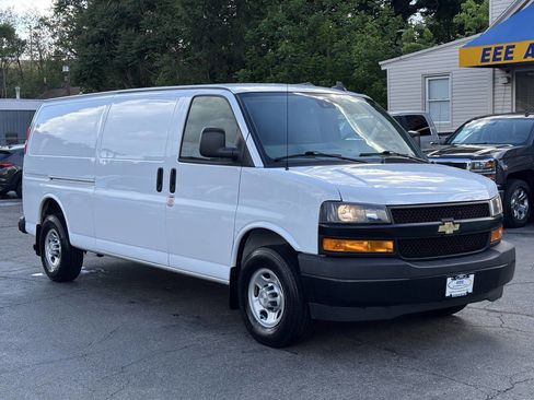 Used 2020 Chevrolet Express 3500 Extended w/ Driver Convenience Package RWD image 2