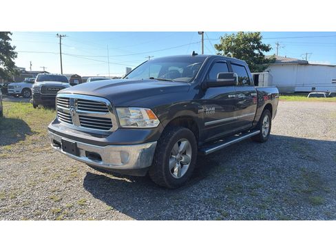 Used 2017 RAM 1500 Big Horn AWD/4WD image 1