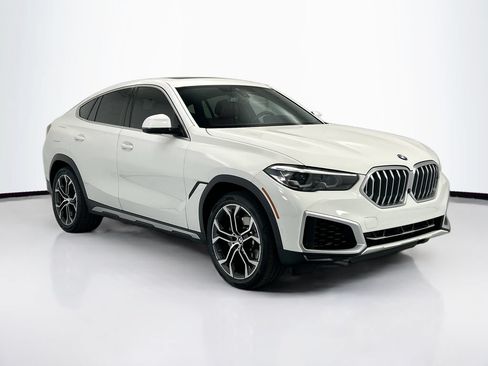 Used 2022 BMW X6 xDrive40i w/ Luxury Seating Package AWD/4WD image 3