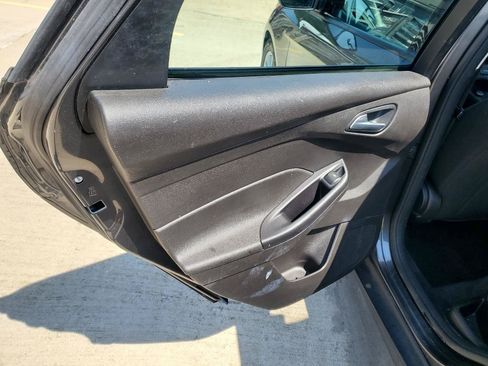 Used 2016 Ford Focus SE FWD image 13