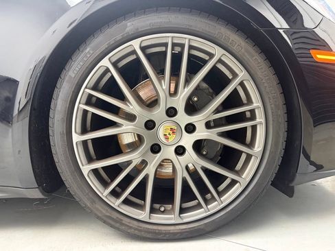 Certified 2023 Porsche Panamera 4 Platinum Edition AWD/4WD image 25