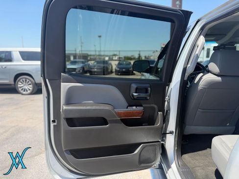 Used 2018 GMC Sierra 1500 SLT AWD/4WD image 16