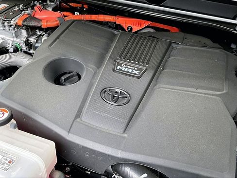 Used 2025 Toyota Sequoia TRD Pro AWD/4WD image 31