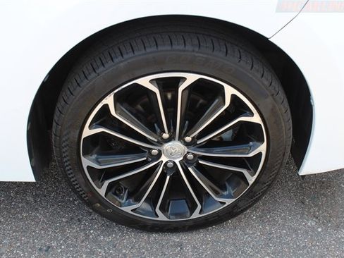 Used 2015 Toyota Corolla S FWD image 38