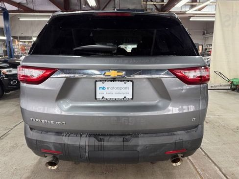 Used 2019 Chevrolet Traverse LT image 3