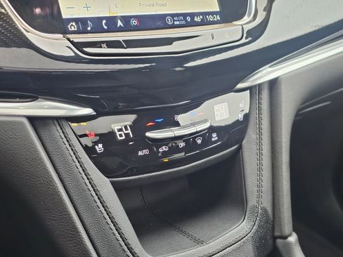 Certified 2024 Cadillac XT6 Sport w/ Technology Package image 36