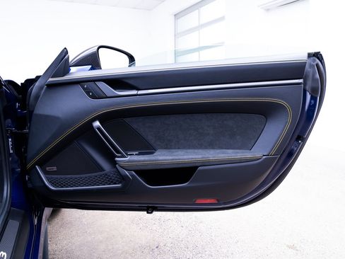 Used 2026 Porsche 911 GT3 RWD image 25