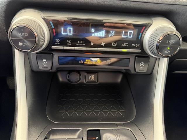 Used 2025 Toyota RAV4 XLE FWD image 19