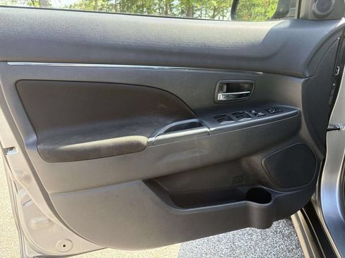 Used 2022 Mitsubishi Outlander Sport LE FWD image 16