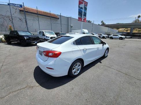 Used 2016 Chevrolet Cruze LT FWD image 8