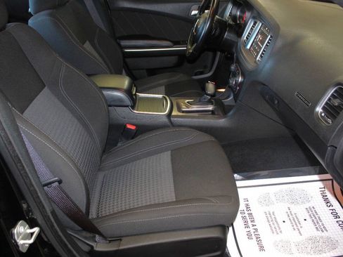 Used 2023 Dodge Charger SXT RWD image 9