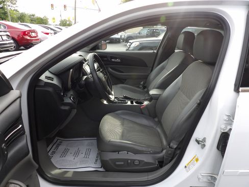 Used 2015 Chevrolet Malibu LT w/ Power Convenience Package image 13