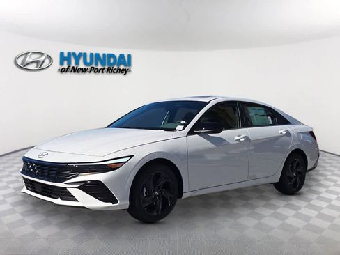 New 2026 Hyundai Elantra SEL Sport FWD image 1