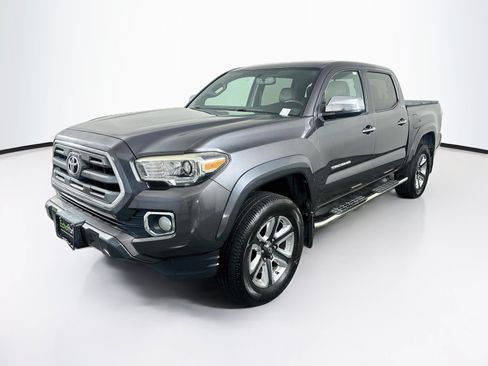 Used 2017 Toyota Tacoma Limited w/ Tow Package AWD/4WD image 3