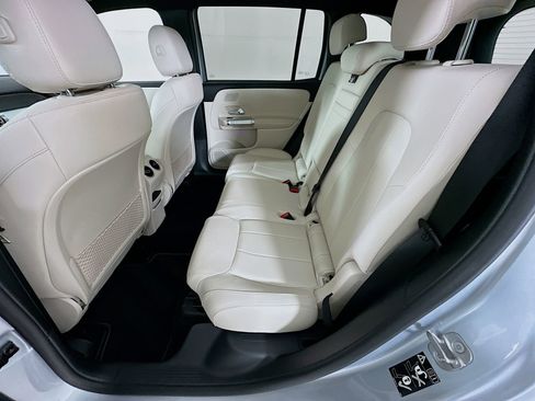 Used 2024 Mercedes-Benz GLB 250 image 26