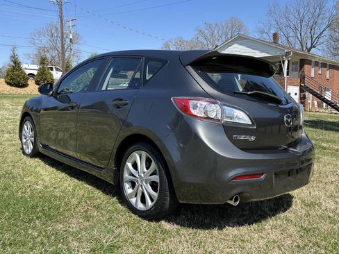 Used 2011 MAZDA MAZDA3 s Sport w/ Tech Pkg image 2