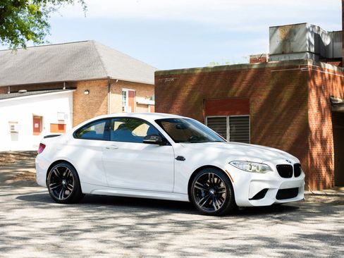 Used 2017 BMW M2 RWD image 5