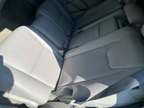 Used 2011 Lexus RX 350 AWD w/ Premium Pkg image 40