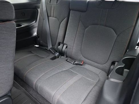 Used 2025 Honda Pilot Sport image 19