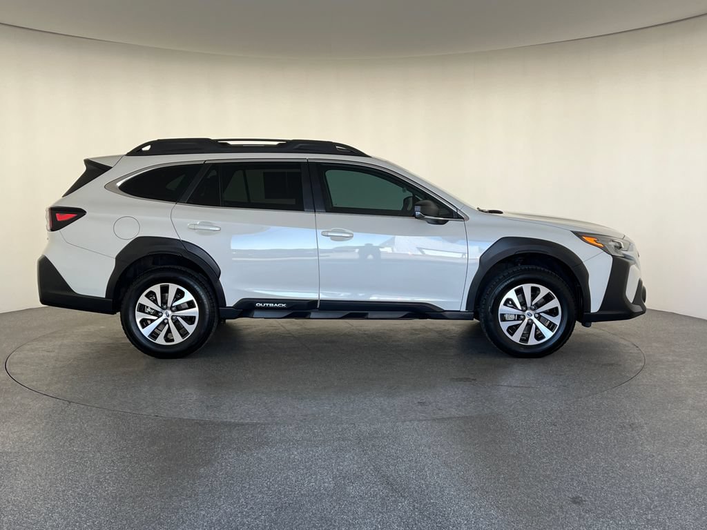 Used 2025 Subaru Outback w/ Popular Package #1A AWD/4WD image 2