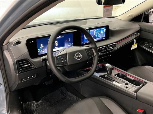 New 2026 Nissan Sentra SR w/ SR Premium Package FWD image 7