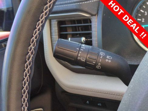 Used 2023 Ford Expedition Max Limited image 27