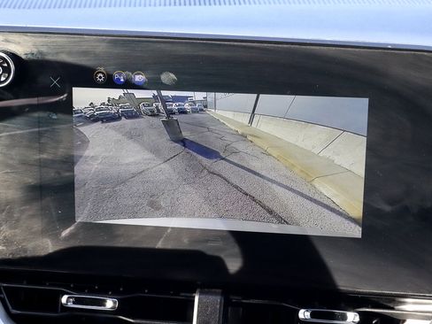 Used 2025 Chevrolet Equinox LT image 12